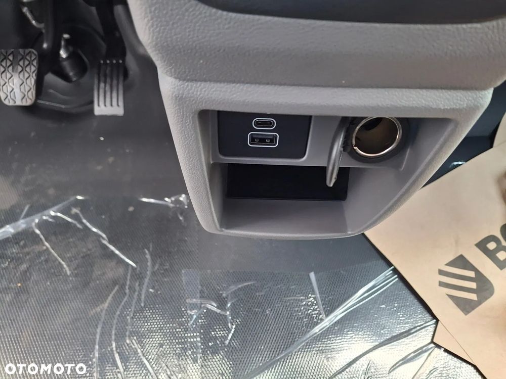Volkswagen Transporter - 20