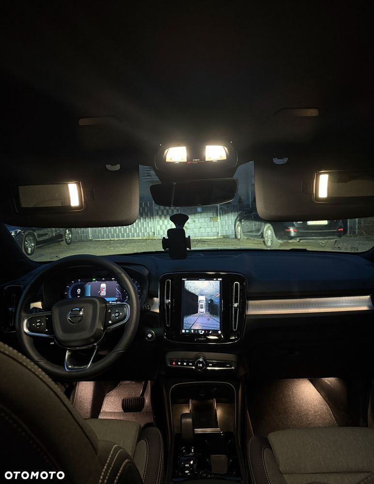 Volvo XC 40 B4 AWD Plus Bright - 26