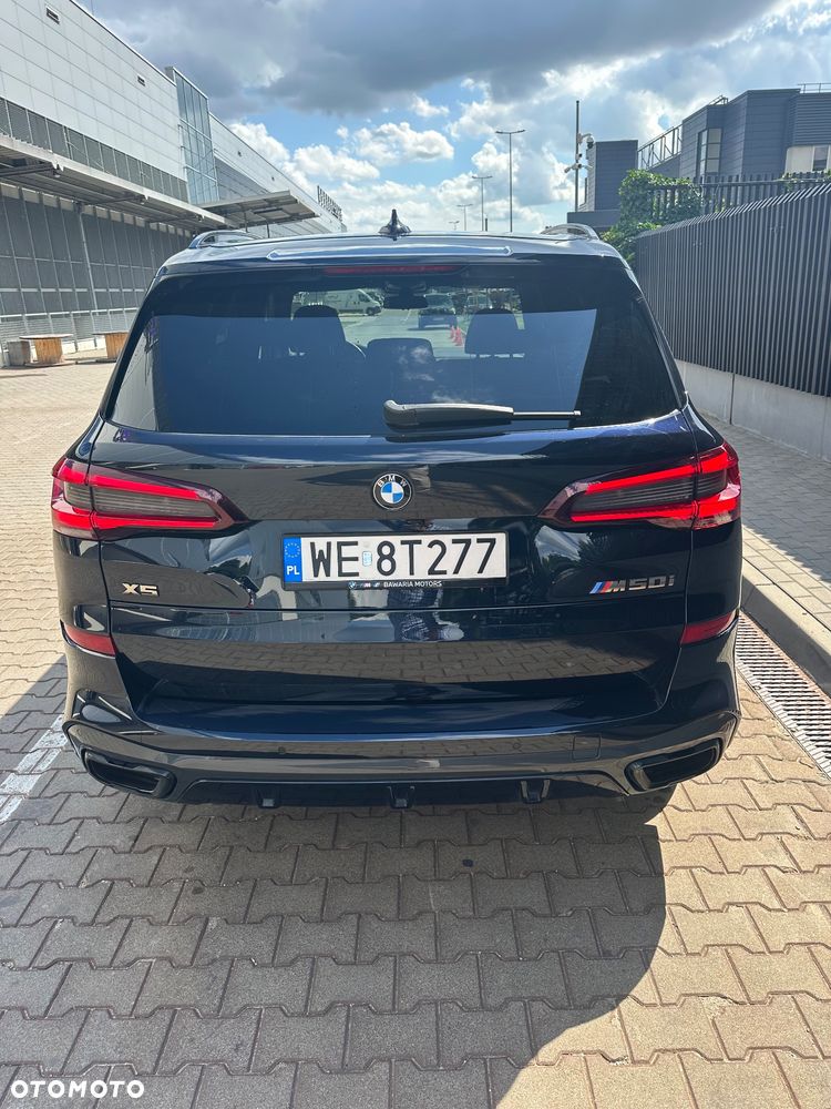 BMW X5 M M50i - 2