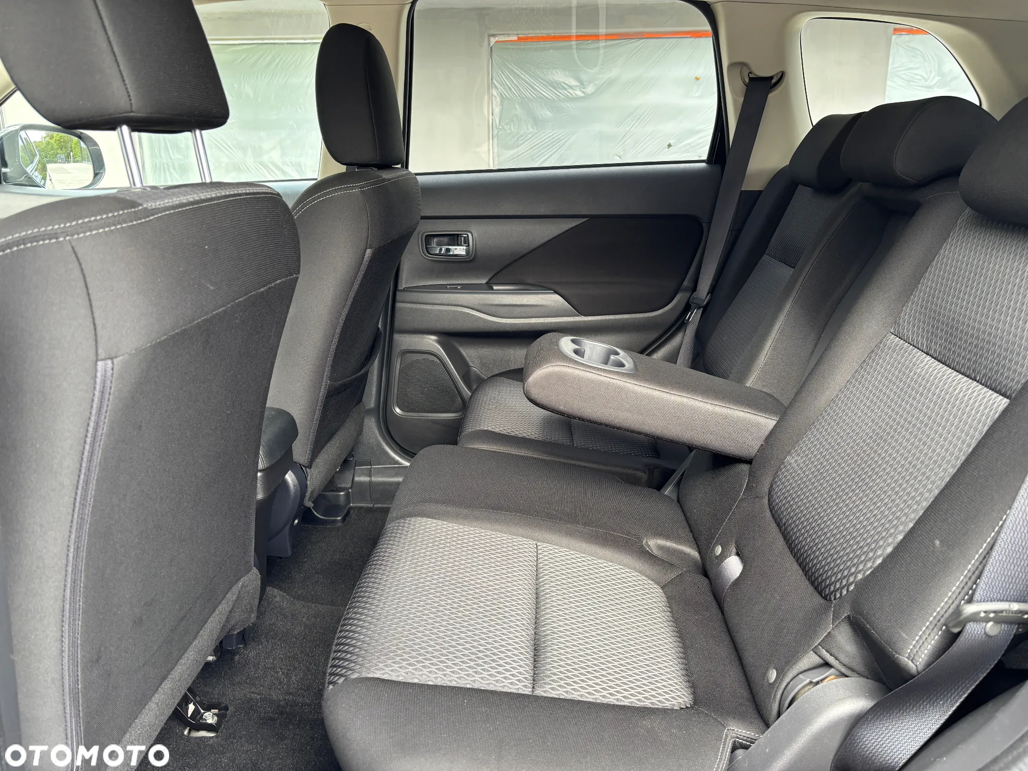 Mitsubishi Outlander 2.2 DID Intense + 4WD - 27