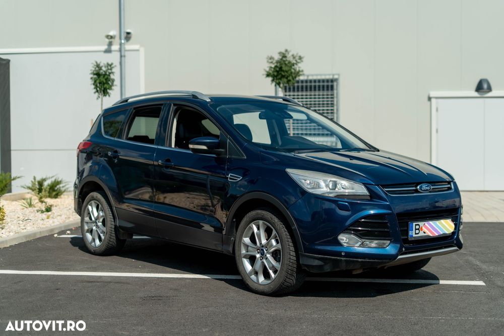 Ford Kuga 2.0 TDCi 4WD Powershift Titanium - 1