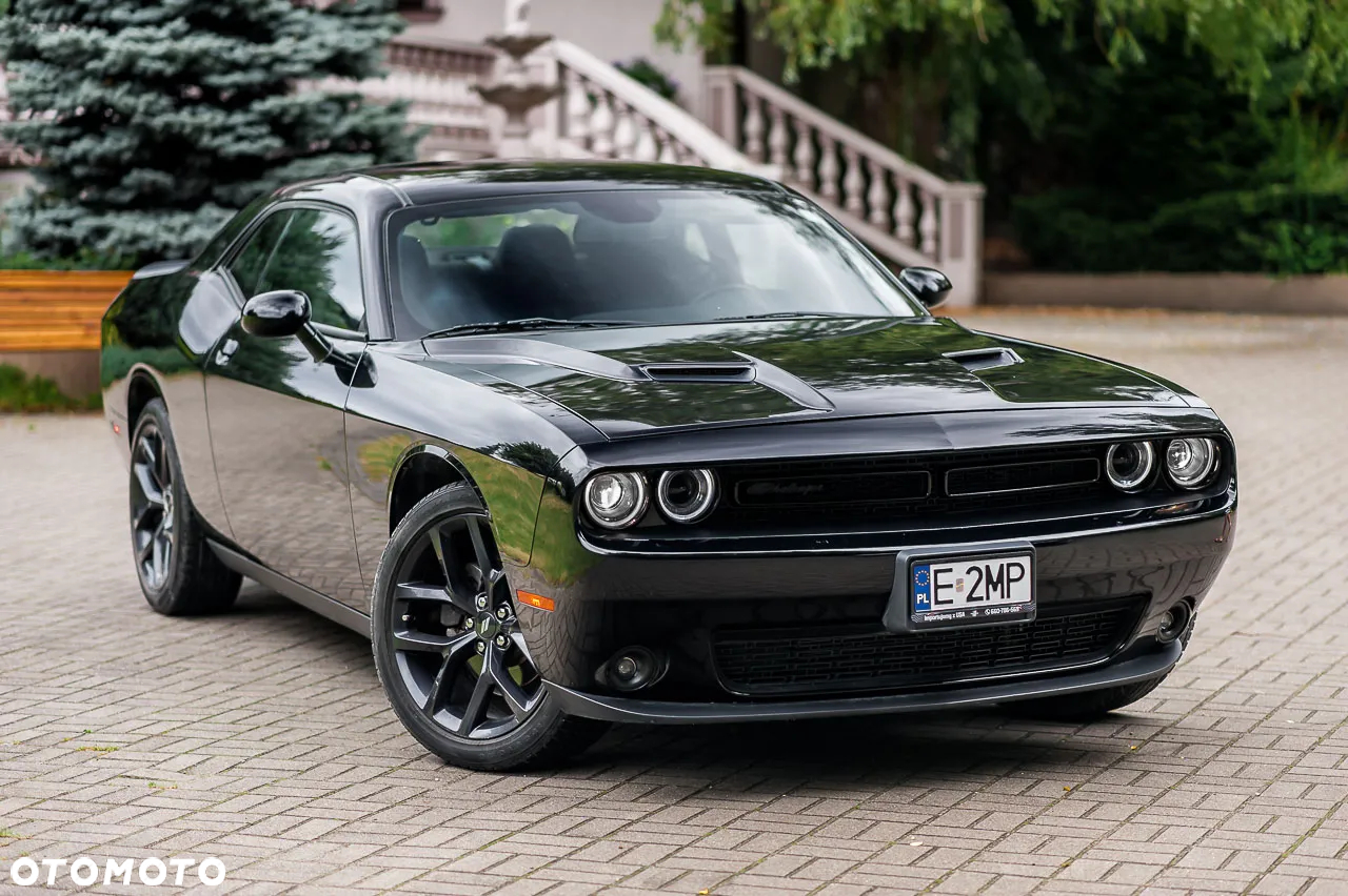 Dodge Challenger - 11