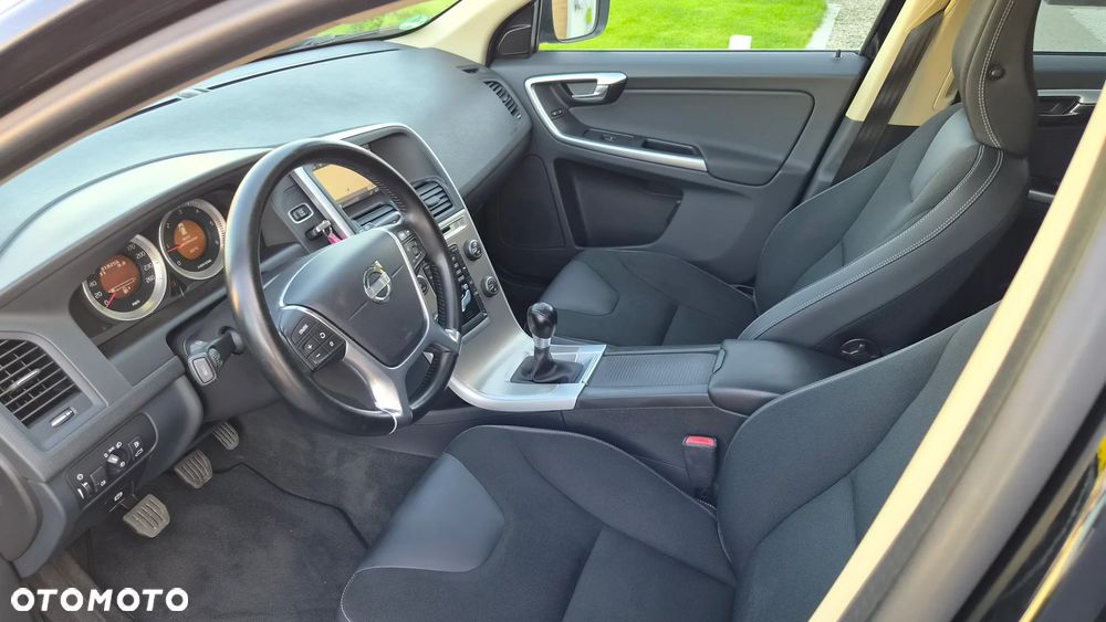Volvo XC 60 D4 Momentum - 20