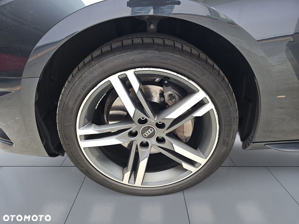 Audi A4 Limousine - 31