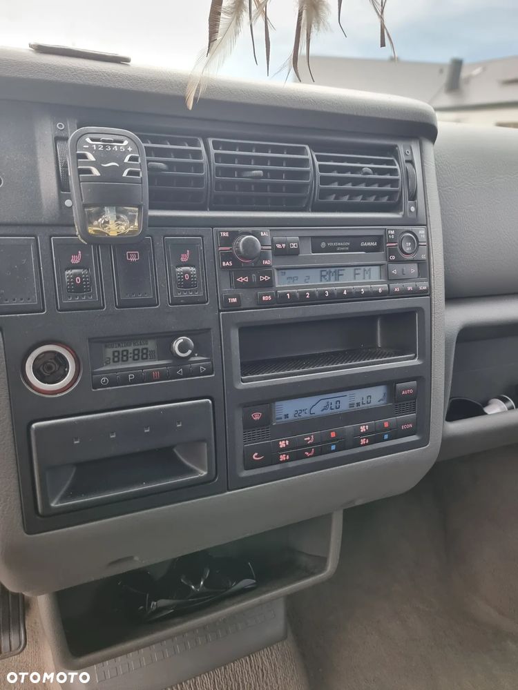 Volkswagen Multivan - 27