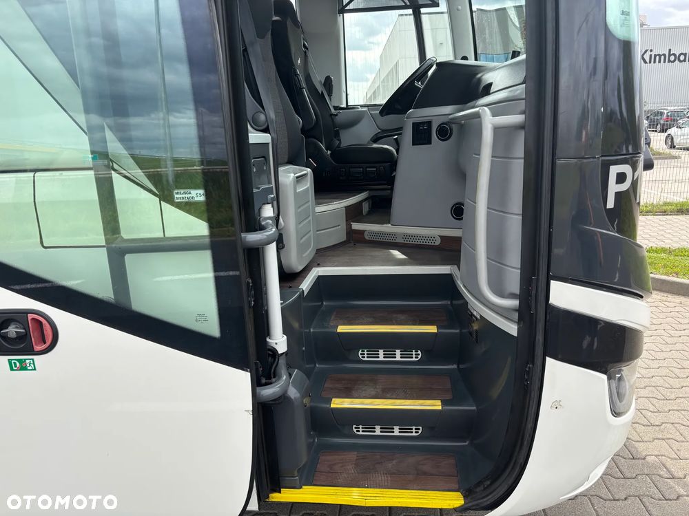MAN R08 - 5