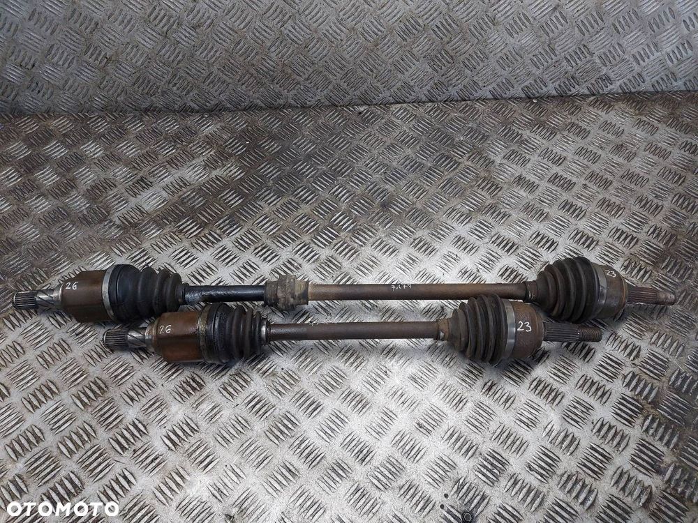 PÓŁOŚ LEWY PRZÓD + PRAWY PRZÓD 5B NISSAN MICRA K12 1.2 16V ID: 237314 - 1