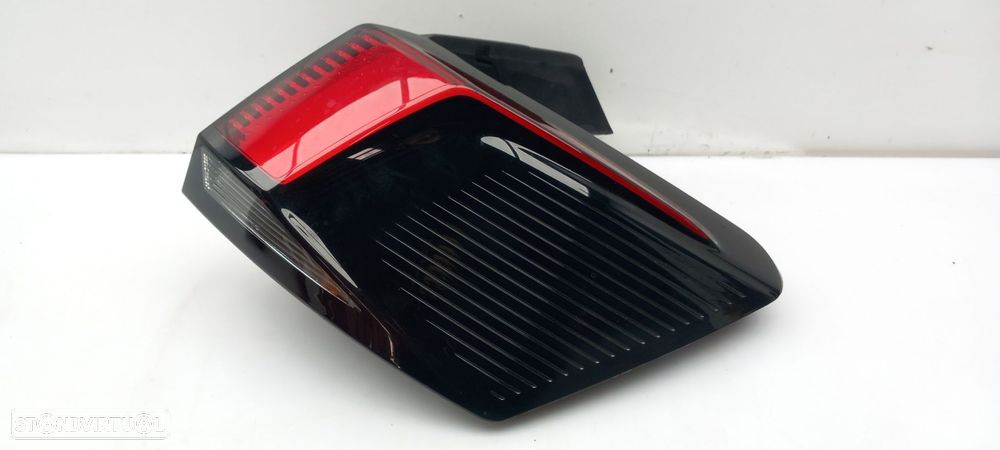 Farolim direito PEUGEOT 3008 II (M_) - 2