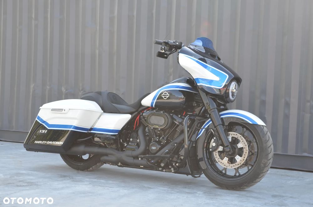 Harley-Davidson Touring Street Glide - 16