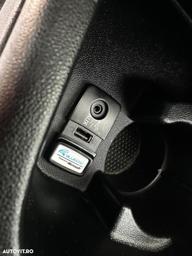 Fiat Punto 1.4 8V Dualogic Dynamic Start&Stop - 19