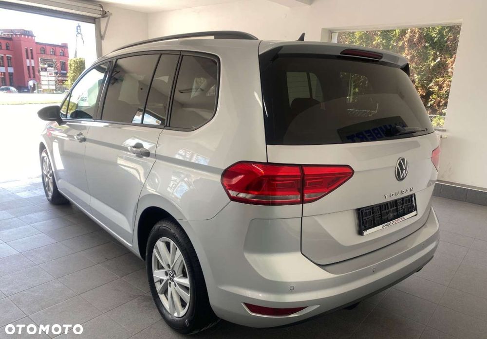 Volkswagen Touran - 3