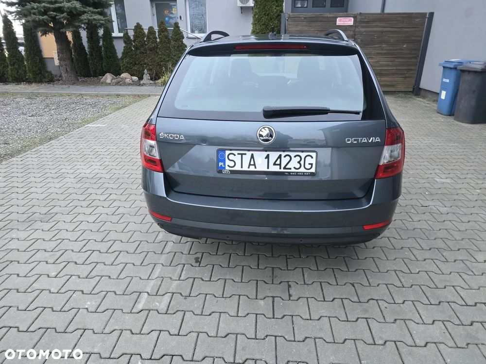 Skoda Octavia 1.6 TDI DSG Style - 6