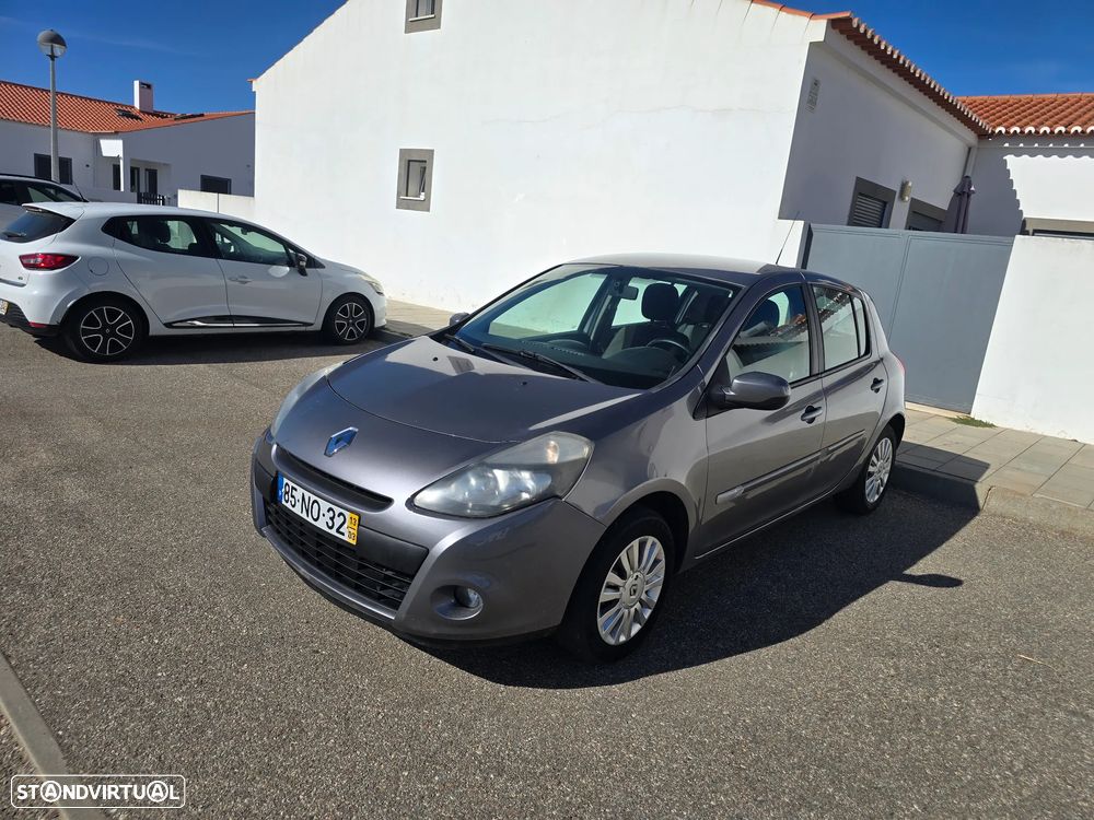 Renault Clio - 1