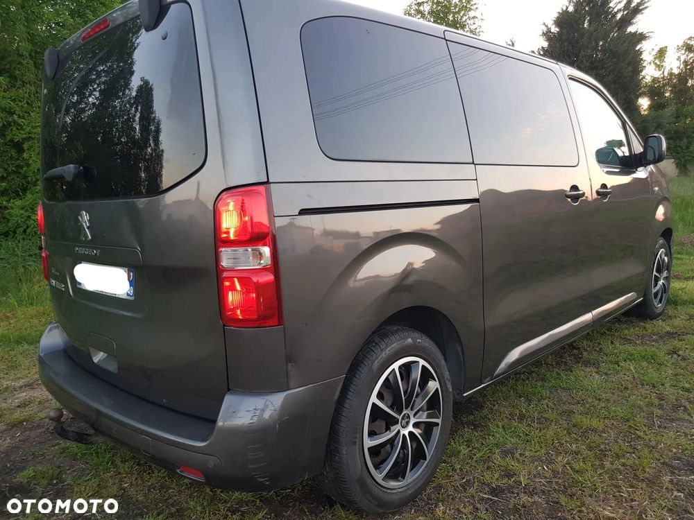 Peugeot Traveller - 14