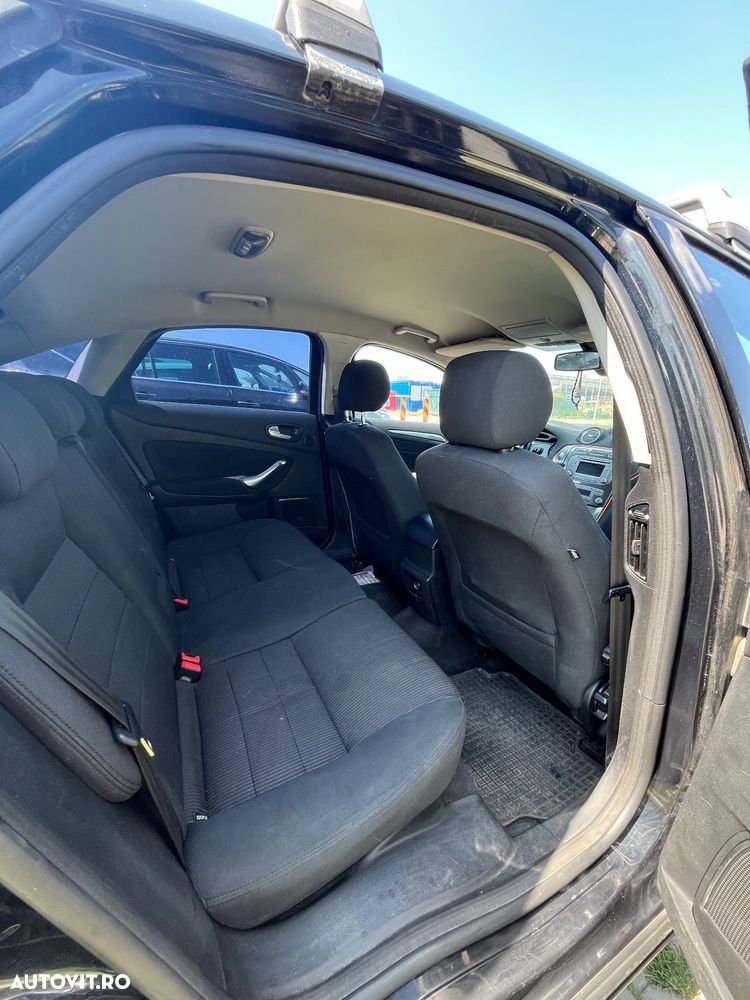 Ford Mondeo 2.0 TDCi Titanium - 19