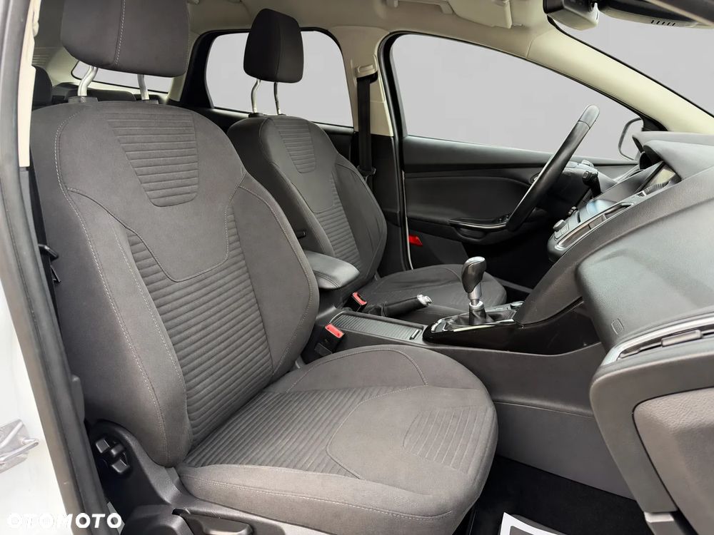 Ford Focus 1.5 TDCi DPF Start-Stopp-System ST-Line - 18