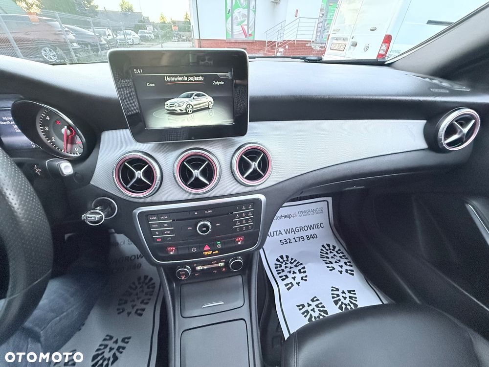 Mercedes-Benz CLA - 38