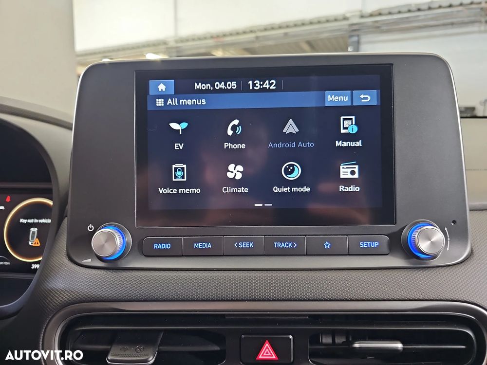 Hyundai KONA - 21