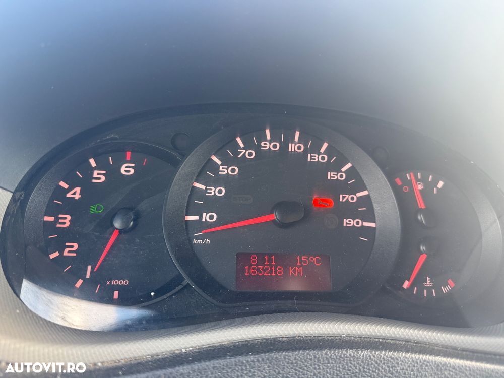 Renault Master III - 10