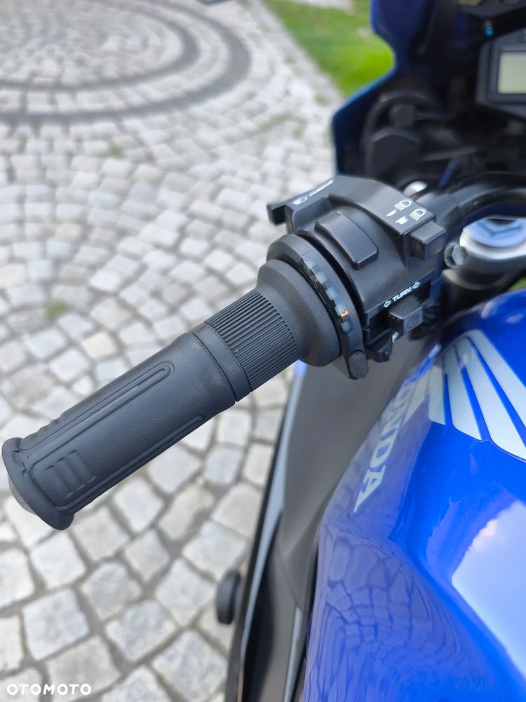 Honda CBR - 11