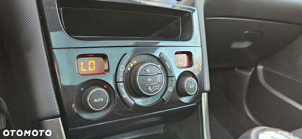 Peugeot 308 120 VTi Premium - 24