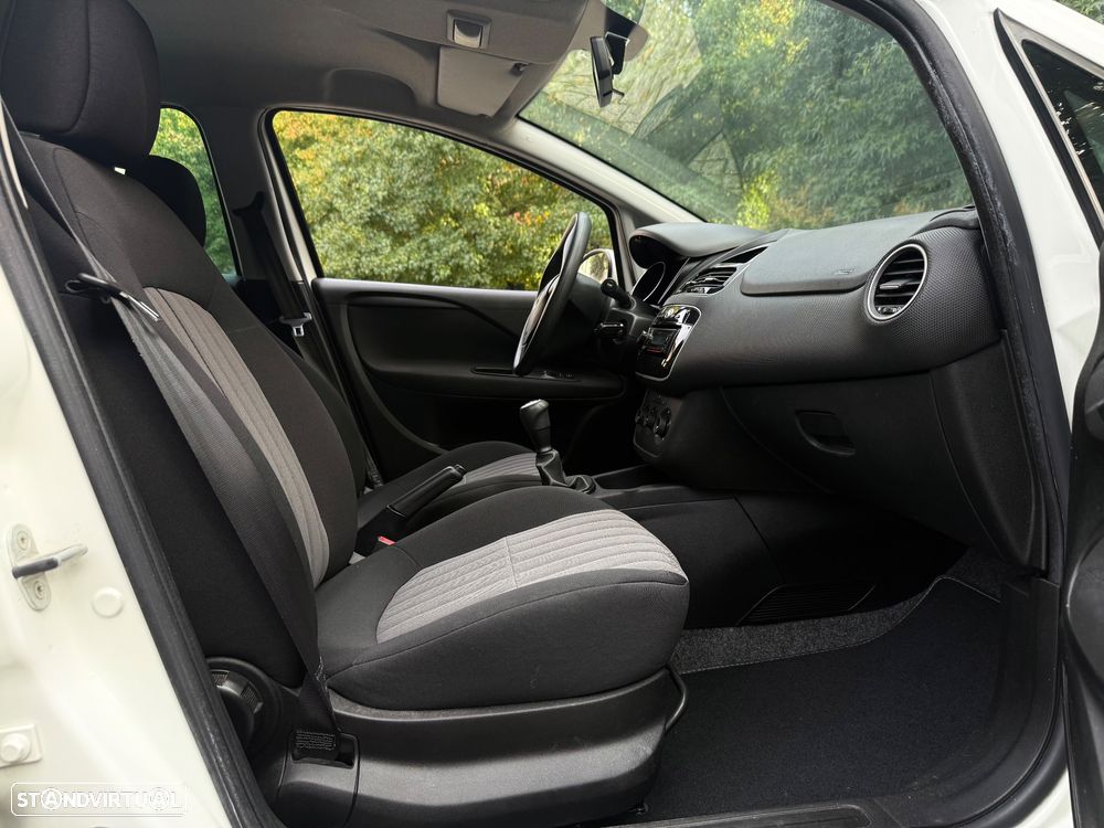 Fiat Punto 1.3 M-Jet IVA Dedutivel - 8