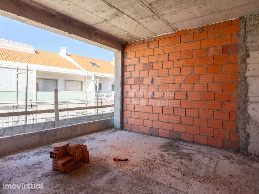 Apartamento T2 com garagem para venda em Cacilhas - Grande imagem: 3/45