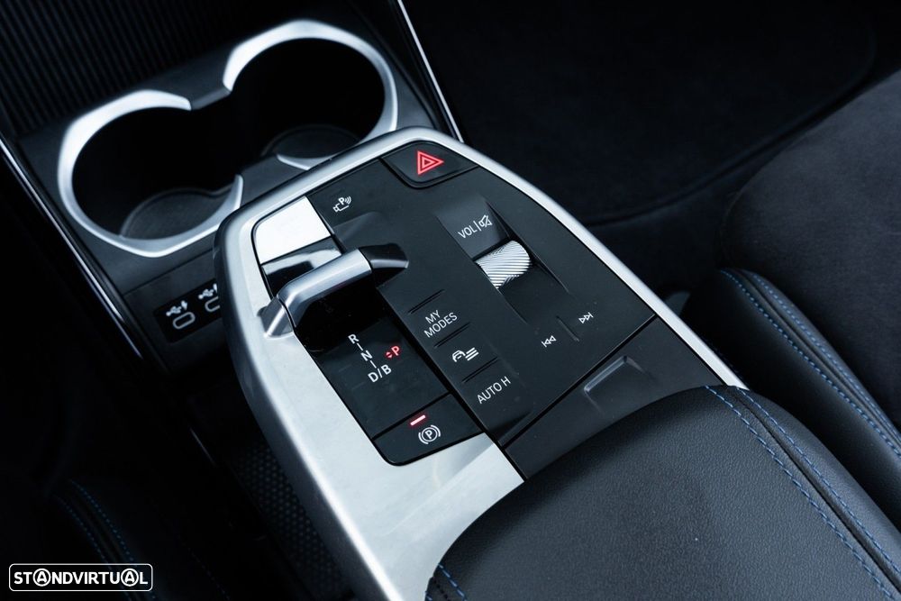 BMW iX1 xDrive30 Pack Desportivo M - 20