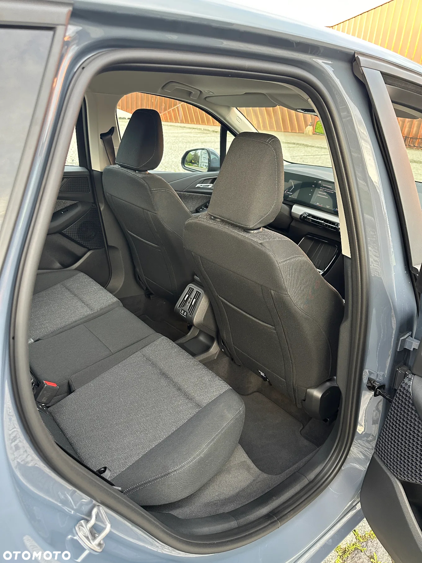 BMW Seria 2 220i Active Tourer - 26