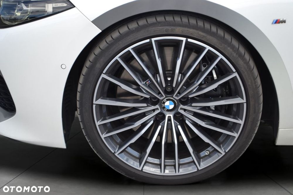 BMW Seria 8 M850i xDrive - 4