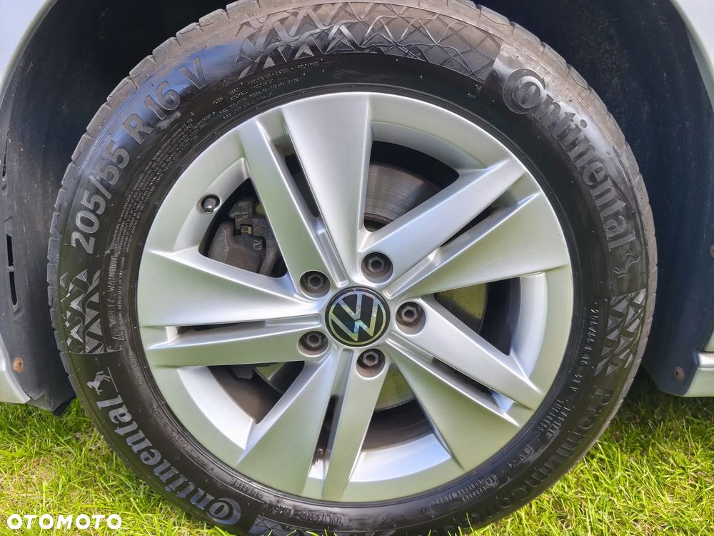 Volkswagen Golf 2.0 TDI Life - 11