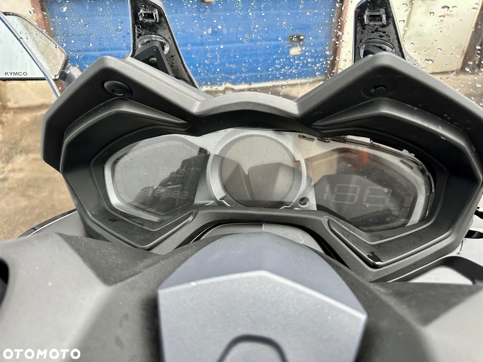 Kymco AK 550 - 5