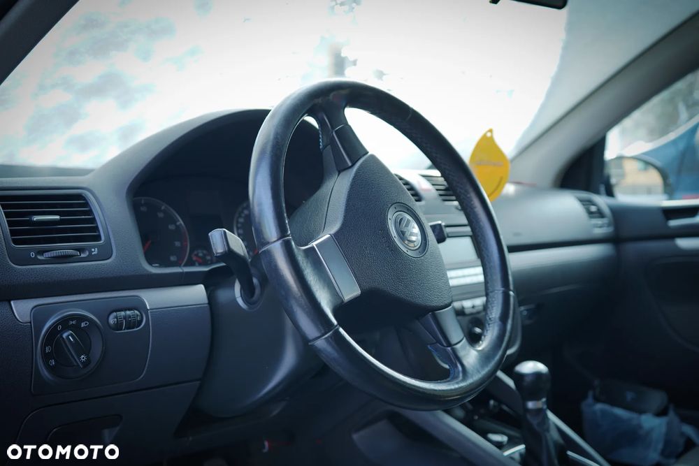 Volkswagen Golf - 13