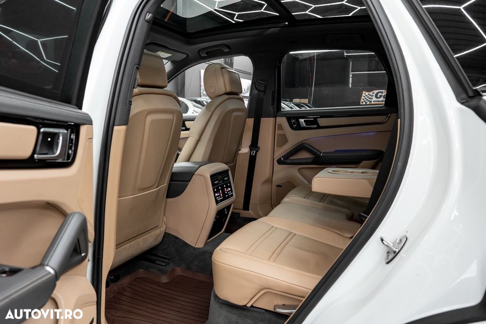 Porsche Cayenne E-Hybrid Tiptronic S - 20