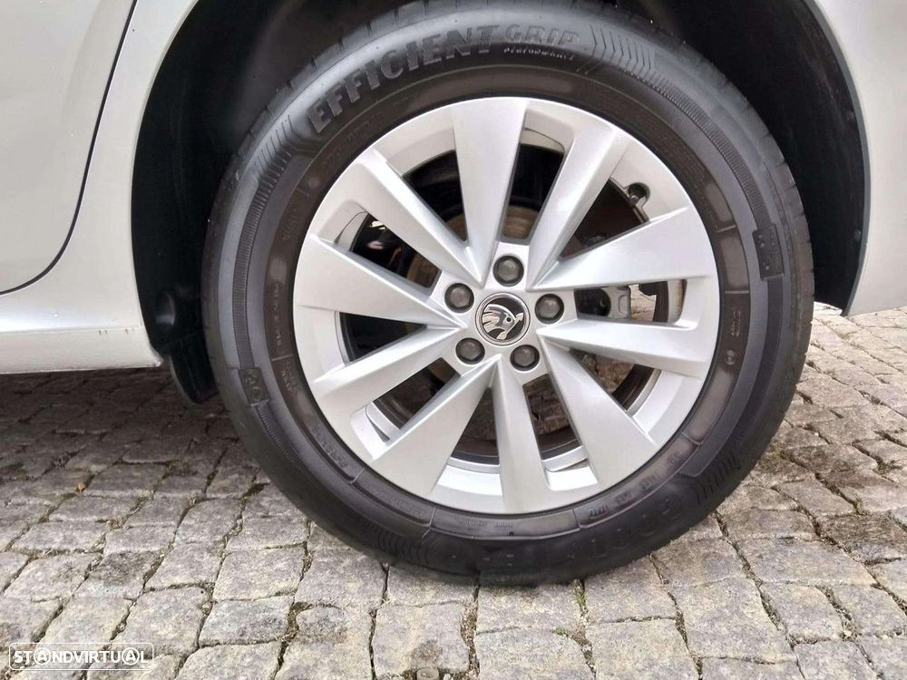 Skoda Kamiq 1.0 TSI DSG - 20