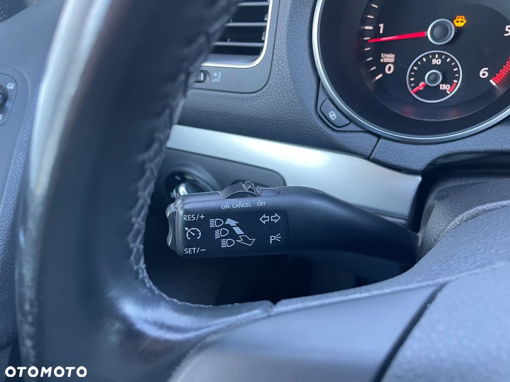 Volkswagen Golf 2.0 TDI DPF 4Motion Highline - 17