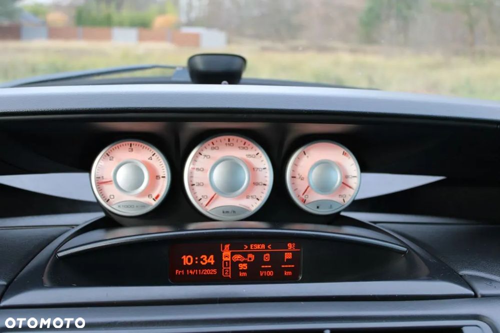 Citroën C8 2.0 HDi Attraction - 19