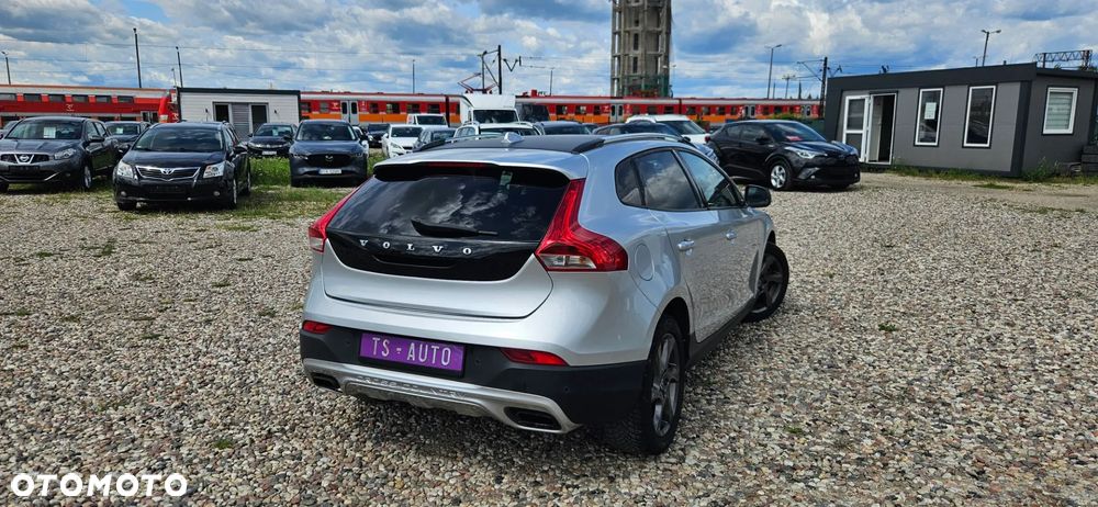 Volvo V40 Cross Country - 6