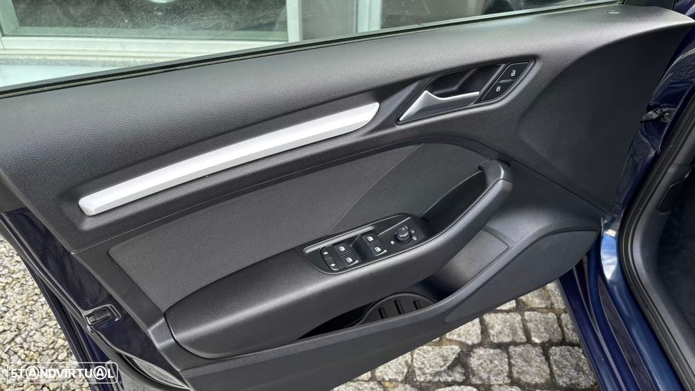 Audi A3 Sportback 30 TDI Sport - 25