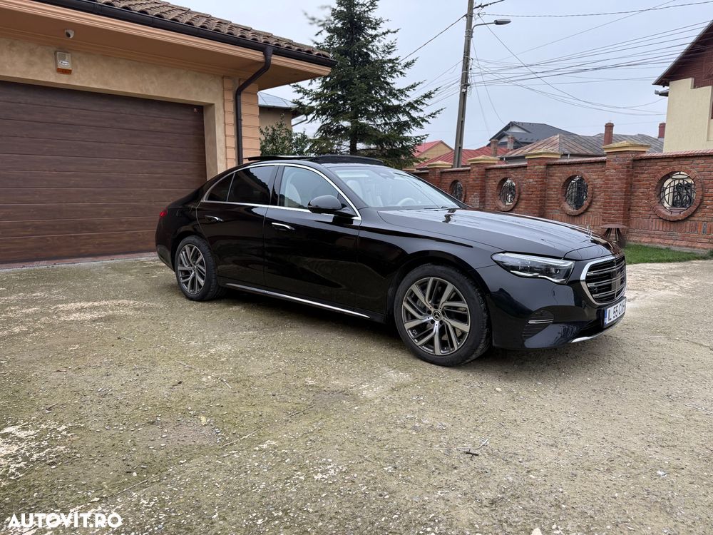 Mercedes-Benz E 300 de Aut. - 3