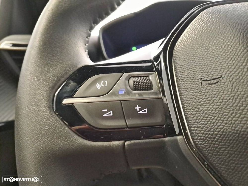 Peugeot e-2008 54 kWh Allure - 16