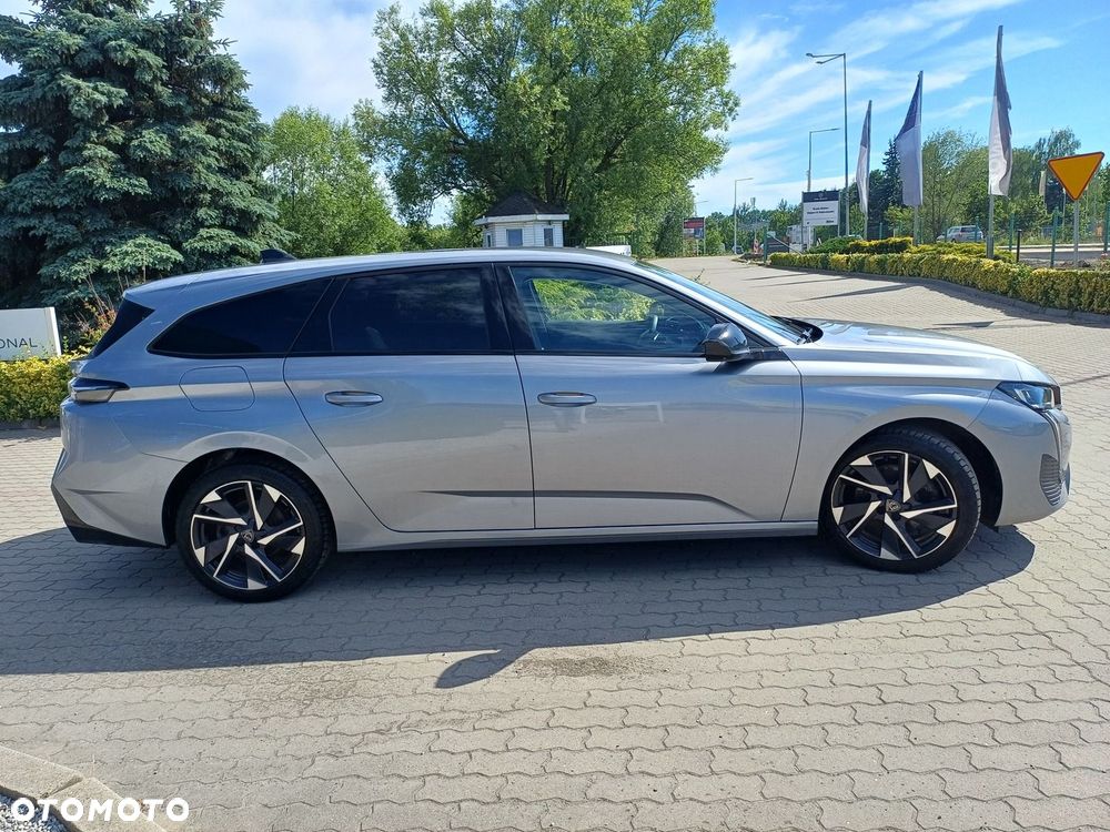 Peugeot 308 - 8