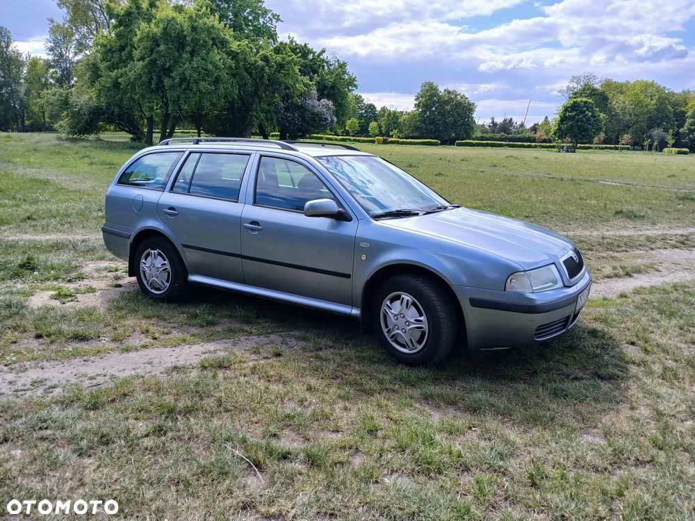 Skoda Octavia 2.0 Ambiente - 27