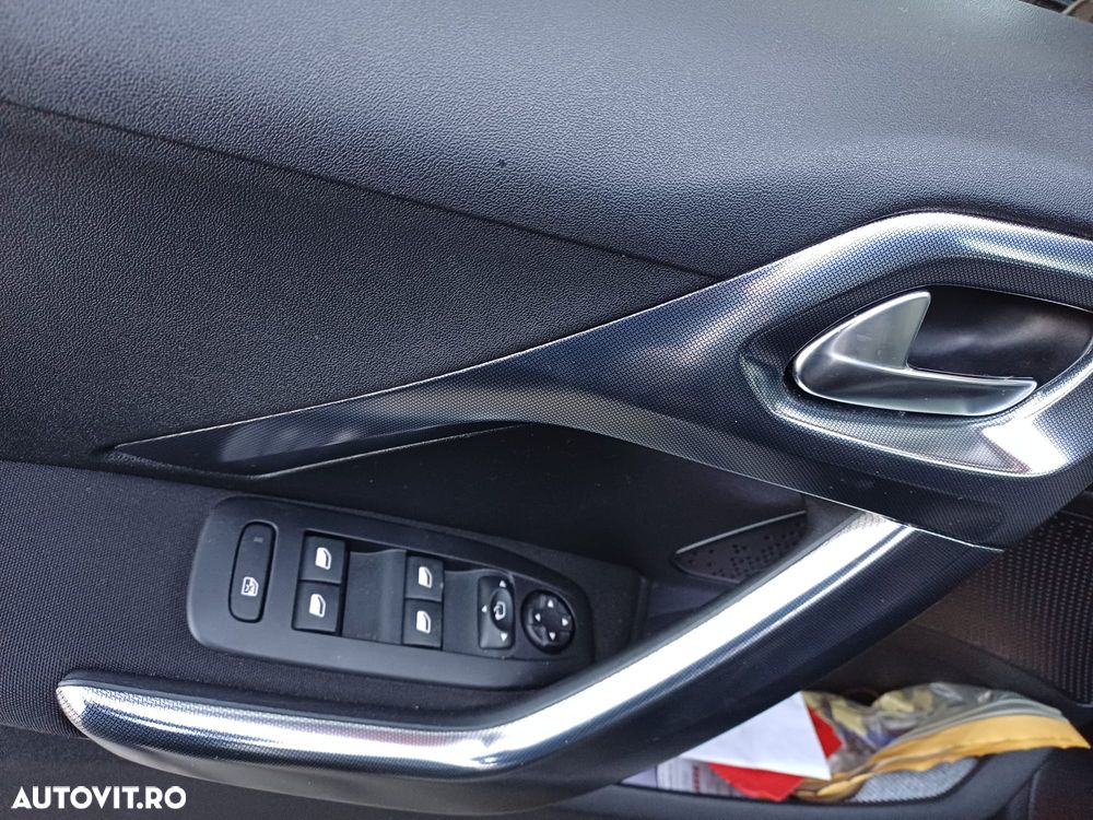 Peugeot 2008 e-HDi FAP 92 EGS6 STOP & START Allure - 9