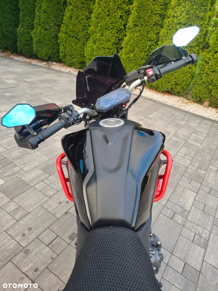 Yamaha MT - 6