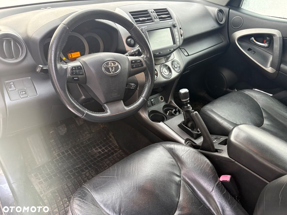 Toyota RAV4 2.2 D-4D Sol - 6