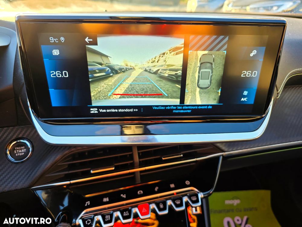 Peugeot 2008 PureTech 130 EAT8 GT Pack - 29