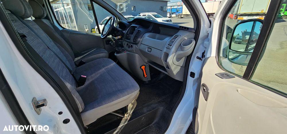 Opel Vivaro - 12