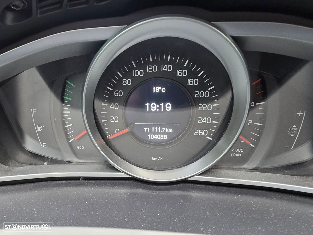 Volvo V40 1.6 D2 Summum - 16