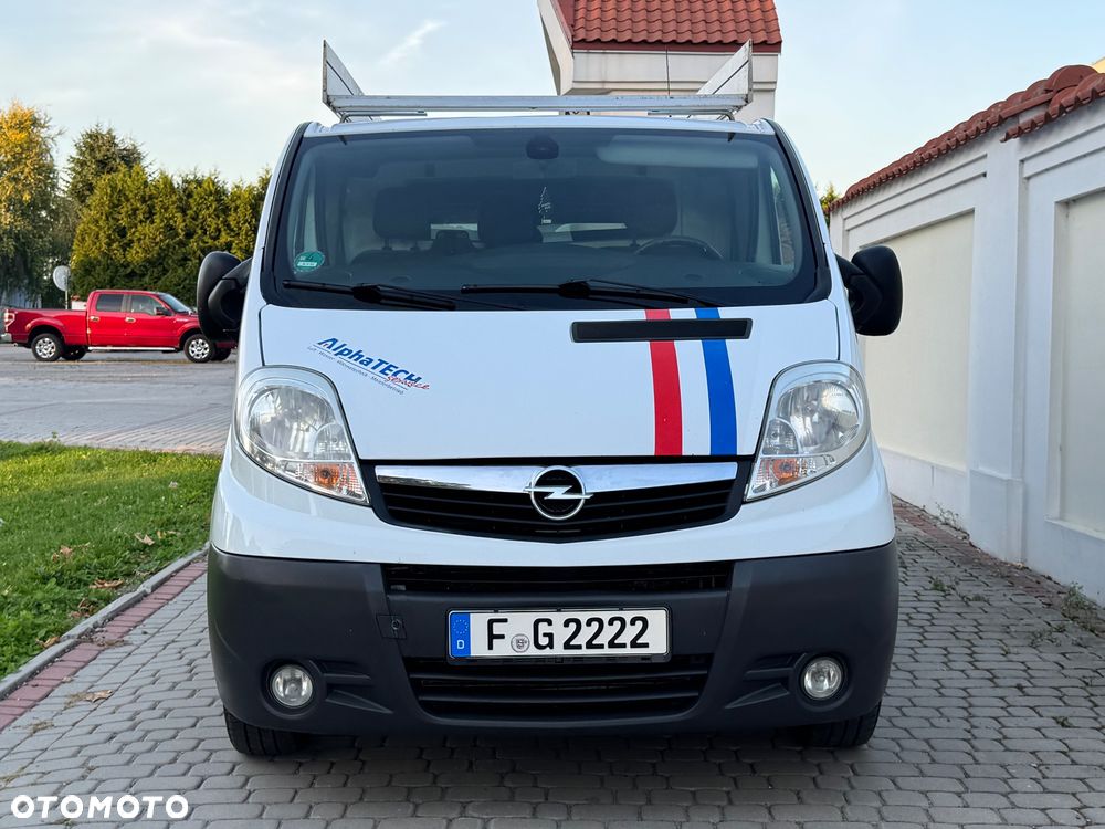 Opel Vivaro - 10